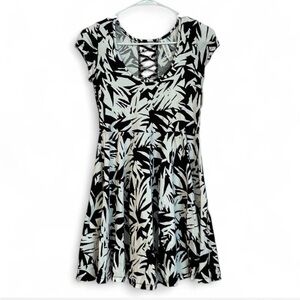 NWT Aeropostale Mini/skater dress size medium black/white